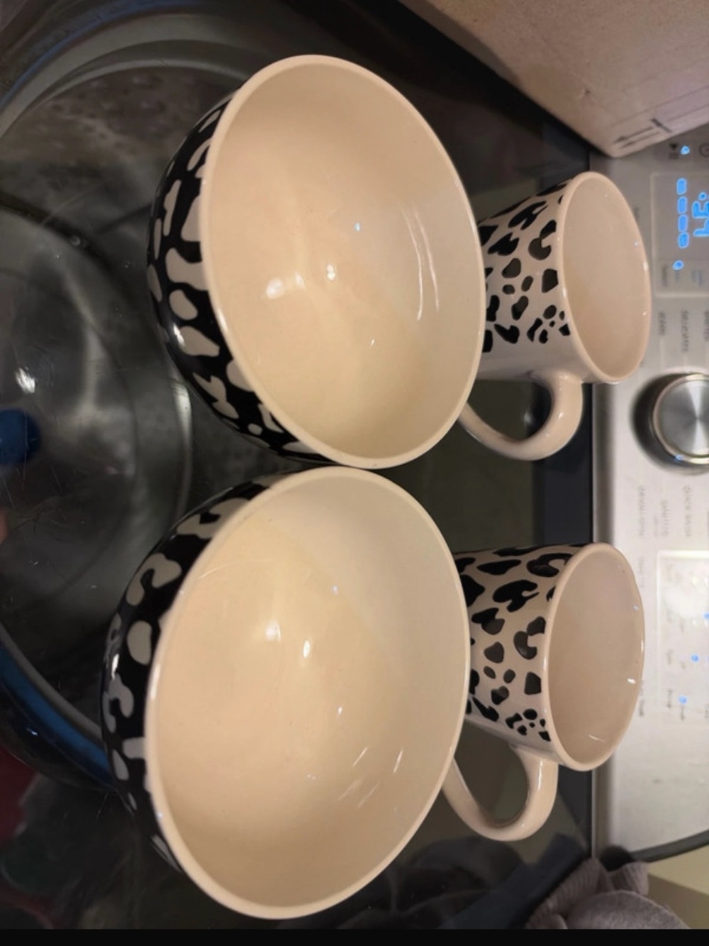 Black and Cream Leopard-Print Ceramic Mug & Bowl Set - Stylish Dinnerware